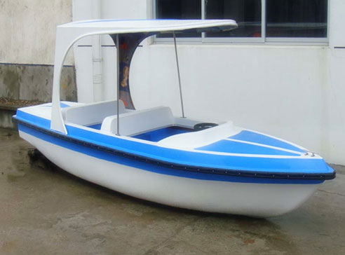 Small paddle boats for amusement park