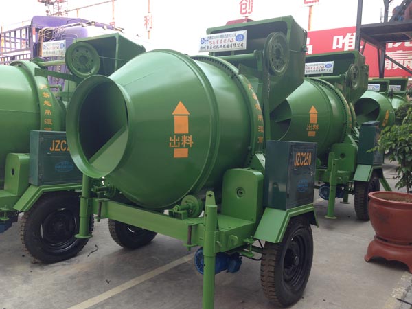 electric concrete mixer